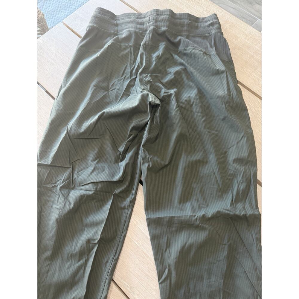 Lululemon Women’s Dance Studio Joggers Size 6‎ Forest Green Athletic Athleisure - Picture 3 of 11